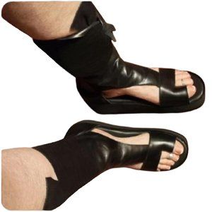 Black Leather Toe Ring Mid Calf Ankle Bootie Platform Zip Sandal Open Toe  EU 38